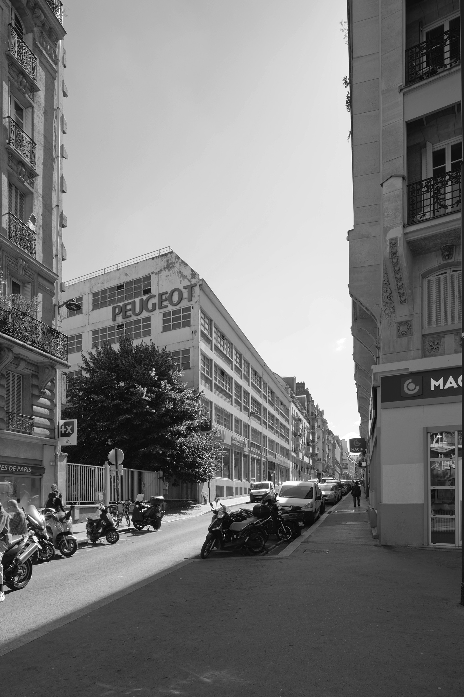 Existant : ancien garage Peugeot, 162 rue Lamarck, 75018 Paris, n.c. - André Alran, architecte (surélévation), 1925,1927 - 1966 © DATA Architectes