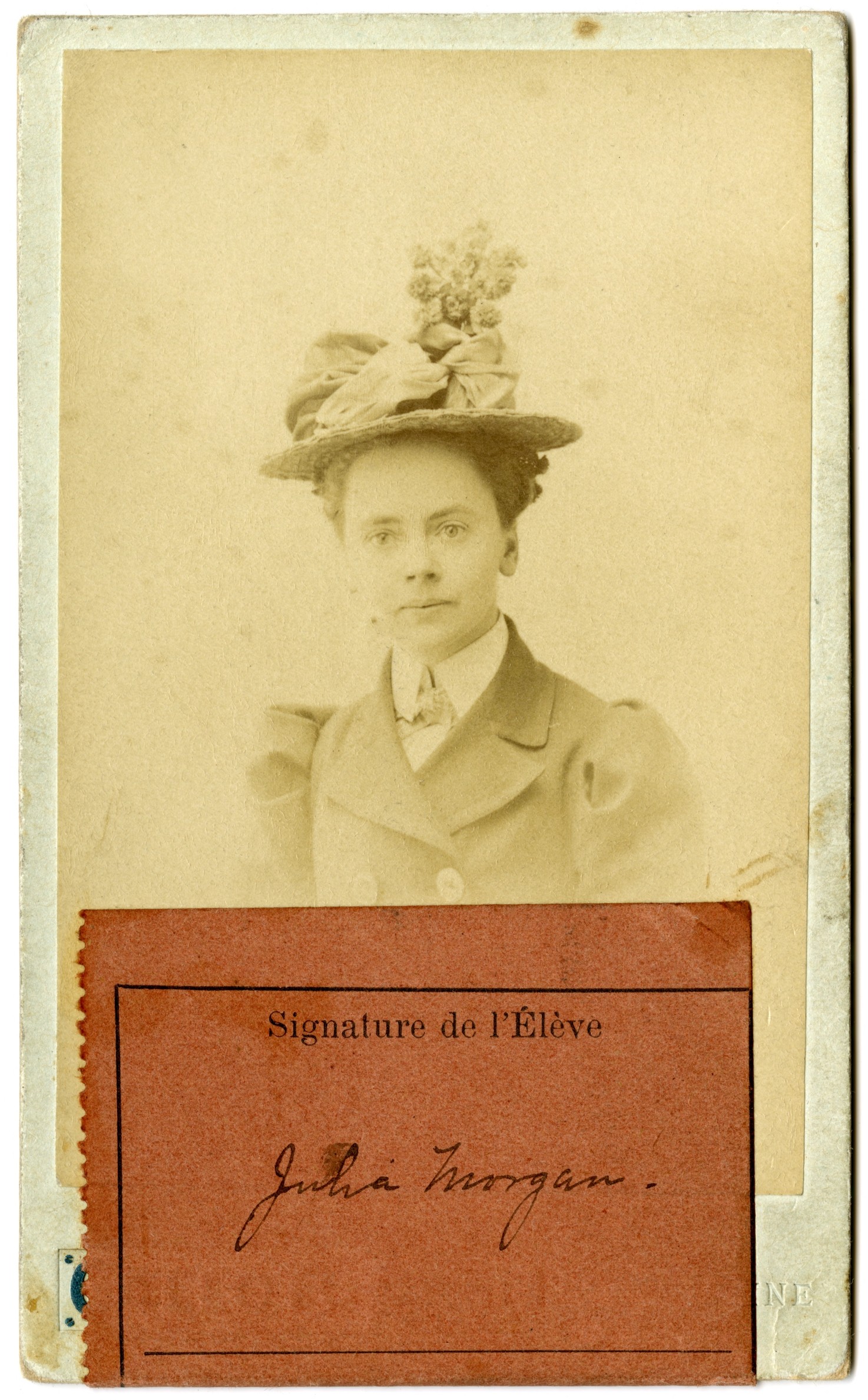 Julia Morgan, student card from the Ecole des Beaux-Arts in Paris, 1899 © Courtesy of Special Collections, California Polytechnic State University