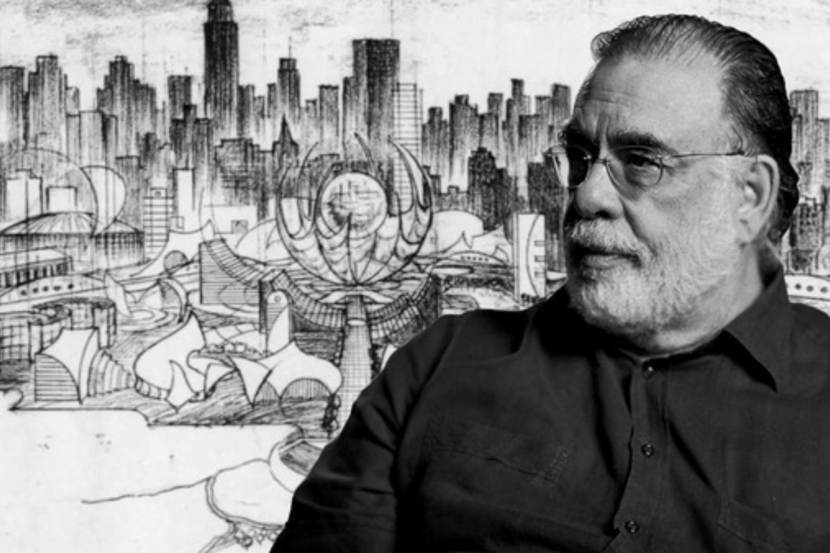 Francis Ford Coppola devant les dessins préparatoires du film Megalopolis. D.R.