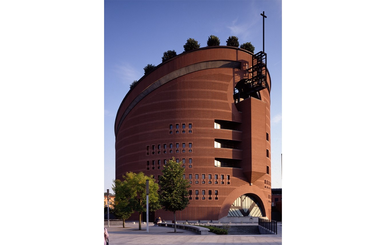 Cathédrale de la Résurrection, Évry-Courcouronnes (91), Mario Botta, architecte, Association diocésaine d’Évry Corbeil-Essonnes, maître d’ouvrage, 1988-1995. © Pino Musi