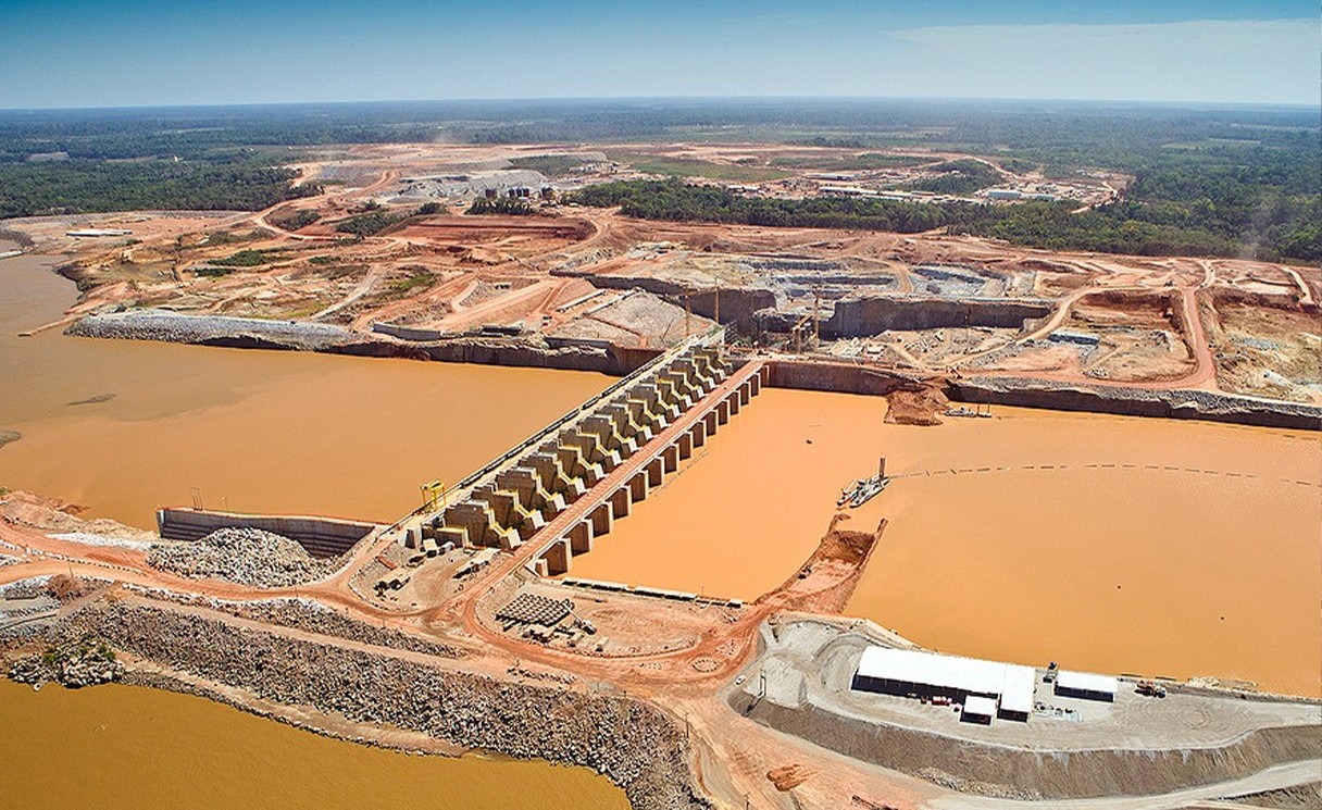 Le barrage de Santo Antônio est un grand barrage hydroélectrique au fil de l'eau sur le Rio Madeira, au Brésil. DR