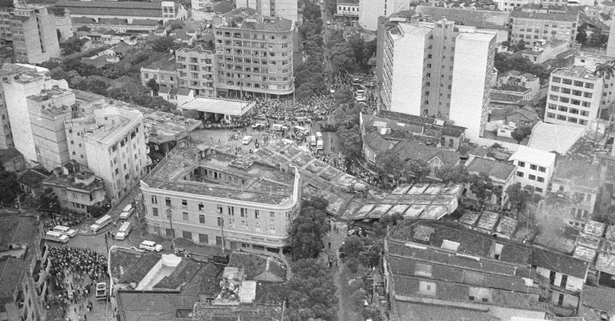 Collapse of the Paulo de Frontin elevation, in 1971. Rio de Janeiro. DR