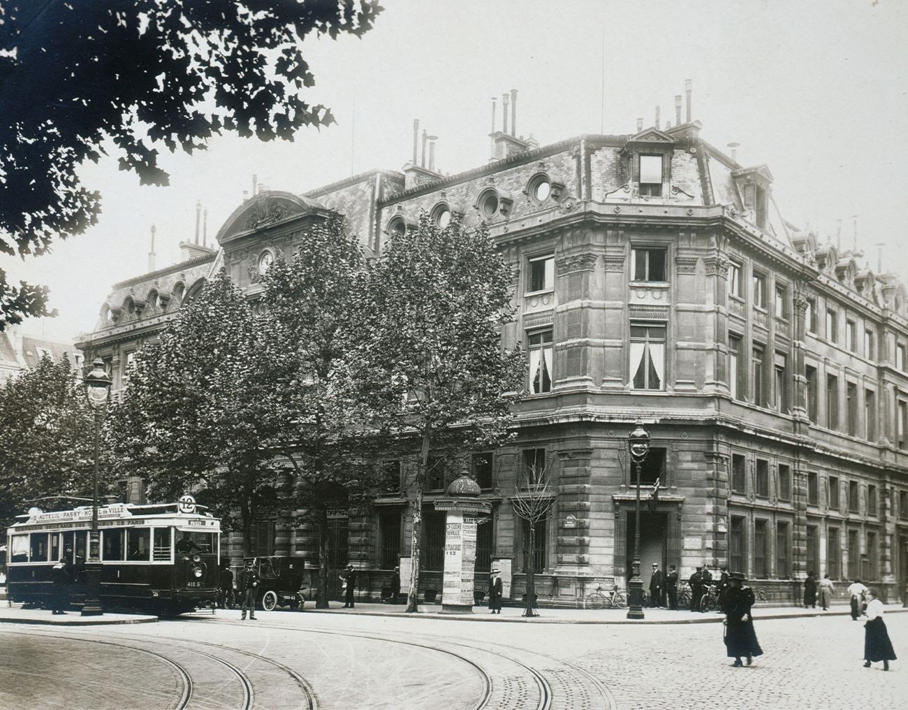 Mairie du IVe arrondissement, place Baudoyer, photographie Charles Lansiaux © Musée Carnavalet/ Roger-Viollet